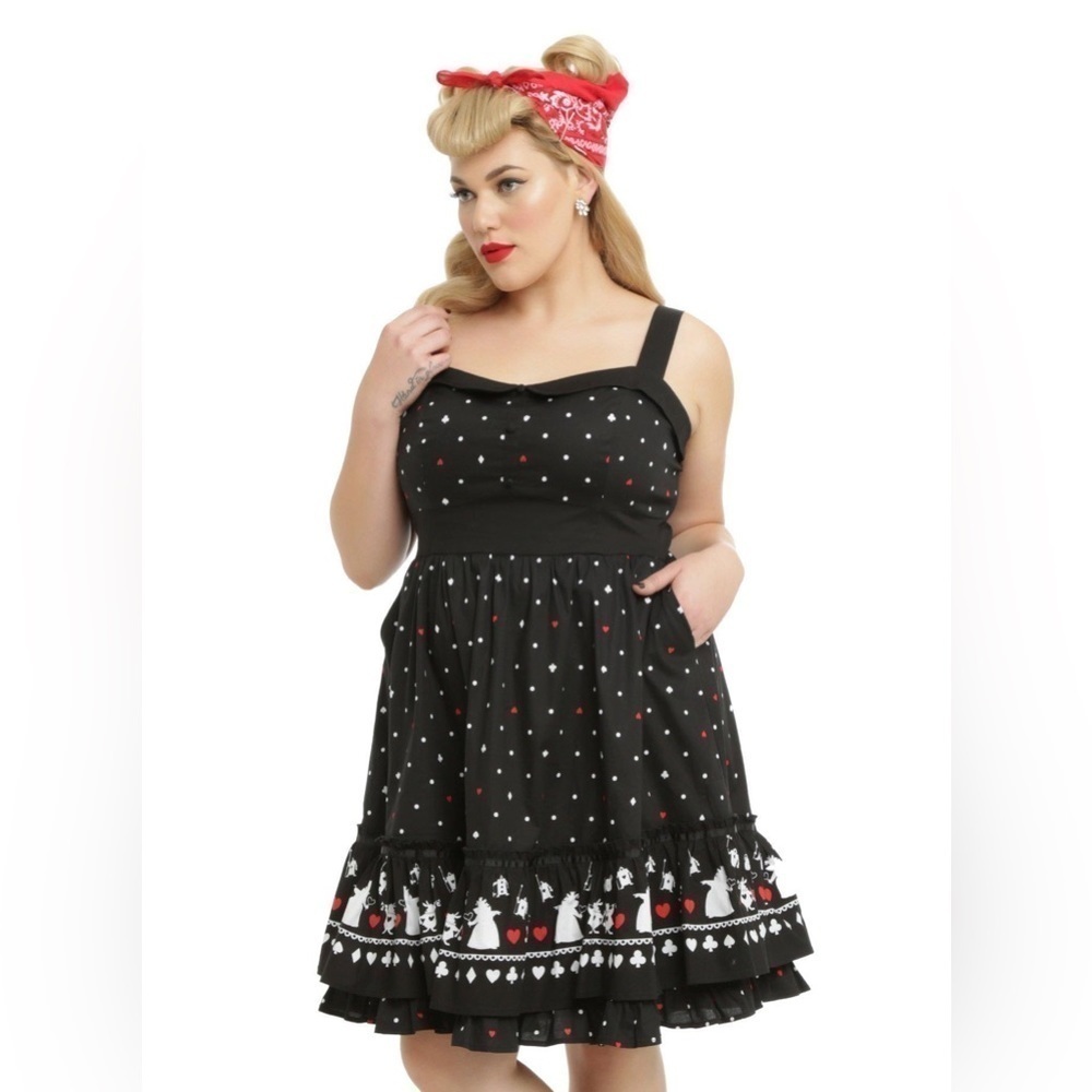 Hot Topic Disney's Queen Of Hearts‎ Fit & Flare Pin Up Dress Size XS